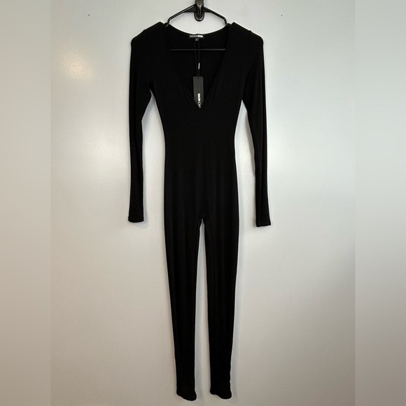 NWT Fashion Nova Black Natalia Smooth Stretch Long Sleeve Jumpsuit Size M - Picture 1 of 8